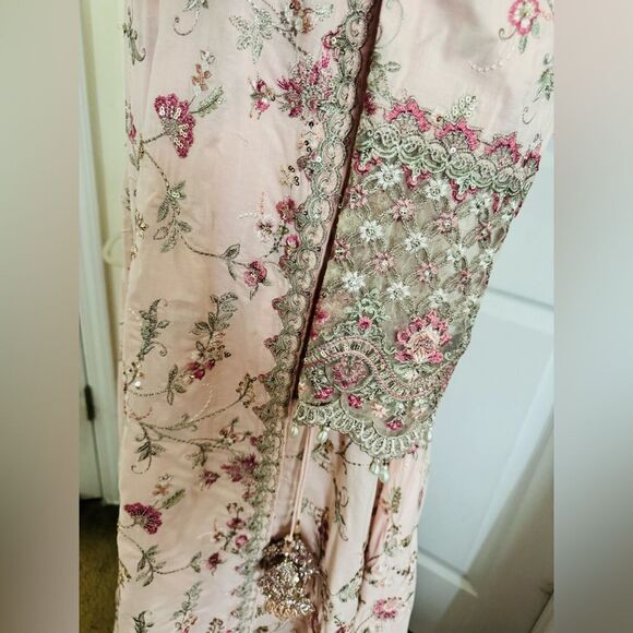 FAIZA SAQLAIN PAKISTANI LUXURY DESIGNER PARTY DRESS - Picture 14 of 15